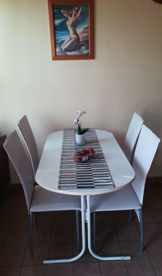 Hotel Fekete Macska Panzio à Tata Extérieur photo